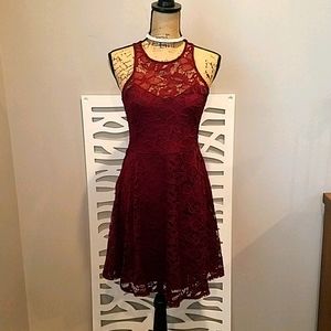 Maroon stretch lace midi dress